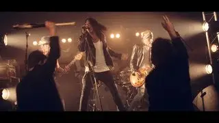 Close Quarters - Lets Put A Smile On That Face (Official Music Video)