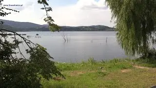 Idzie woda - nostalgiczne wspomnienia mieszkańców Skawiec podczas zalewania ich wioski.