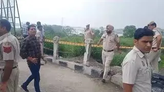 Grisly Discovery: Woman's Chopped Body Parts Found near Geeta Colony Flyover#delhicrime #murder