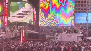 Times Square - New Year 2026 / New Year&rsquo;s Eve 2025 [Street Cam / View]