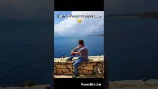 Зимний вечер хорош, снег пушистый искрится.