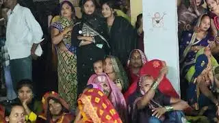 #hello doston yah hamare gaon ki video hai dulhe ka Tilak chal raha hai aapko kaisa laga like*
