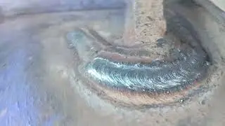Reparación de bote de excavadora 