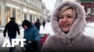 WATCH: Real Winter Returns as Record Snowfall Covers Moscow Streets | APT
