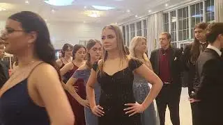 Polonez na studniówce Zespołu Szkół Ponadpodstawowych w Wodzisławiu Śląskim - 