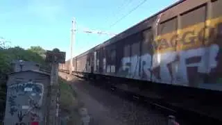 BB 27096 avec train de couverts Transwaggon