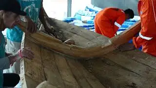 Penyusunan papan Padewakang