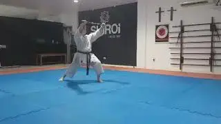 Kata Maezato No Nunchaku - Ericka Eloá - Gensei Ryu Butokukai Brasil.