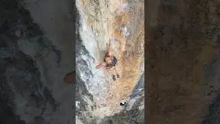 Chill moves on this 6a+/ 5.10a 🧗 #climberlife #climbing #climbinglovers