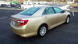 Продается подержанный гибридный автомобиль Toyota Camry Hybrid LE 2012 года выпуска в автосалоне ...