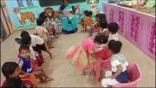kids identifying colours and shapes.....