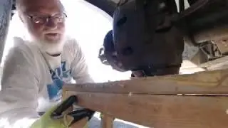 Снятие суппорта заднего тормоза Ford E-450 RV 2005 года