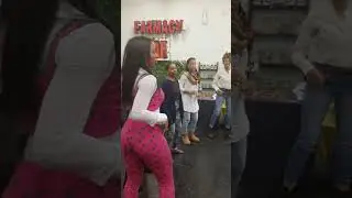 BELLY GROOVE