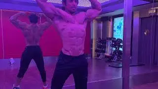 pre competition shape 8 pack abs flex