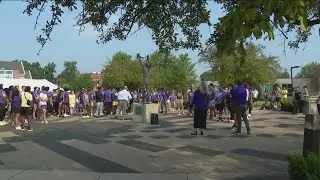 Incoming Defiance College students cap off 'Swarm Week'