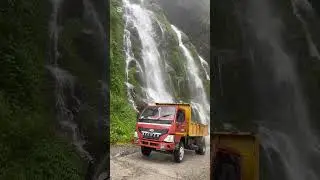 Octopus waterfall on the way to Act trek #octopus #waterfall #annapurnacircuittrek  #beautyofnature