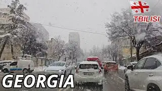 Tbilisi.Georgia.First snow in Tbilisi ❄️ City life transforms overnight ❤️