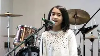 Count on Me by Bruno Mars - cover by Isabelle, 8 years old (live performance) #PositivelyIsabelle