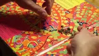 Authentieke instructievideo uit de jaren zestig voor het rollen van een joint, gemaakt door Old Hippie.