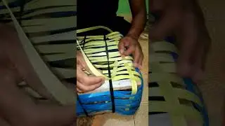 cara dasar membuat anyaman tas dari tali packing plastik part 2...