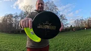 Learning to play Disc Golf @ Longford Park
