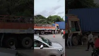 hosur to Bangalore highway accident #hosur #bangalore #highway #shorts #hosur #accidenttruck