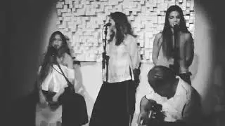 &bull; killing me Softly - Laurin Hill &bull; (AMA , Lila Shakti, Ananda Fabres, Carlos Tingu&aacute;)