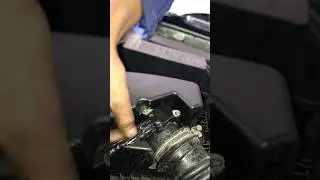 MAF Sensor Open and Wash #viralvideo #automobile #alsharifauto #abdullah #mafsensor