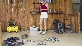 18-Year-Old Genius Girl Repairs old computer and replaces new case, it works normally