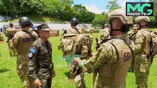 Ministro de la Defensa, Ren&eacute; Francis Merino Monroy, entrega nuevo equipo a personal militar