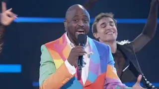 Wayne Brady Opening Monologue and Performance | AMAs 2022