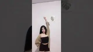 gigit dong🤤💦#tiktokdance#shorts#pemersatubangsa#tiktokenak#tiktokgununggede#tiktokviral#tiktokhot