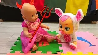 Sofia has a new baby, BABY BON is jealous and selects toys