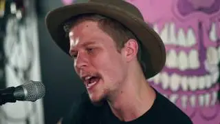 Podunk Parliament - Throwing Bricks At Politics & Pigs - DIY Sessions