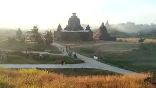 Mrauk - U.  (Rakhine)