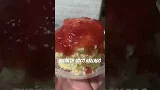 Bud&iacute;n de coco rallado.