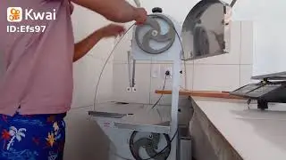 montando a serra fita, de uma serra de corte de carne.