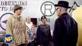 Drug Drop In a Museum | Breaking Bad Season 2 Episode 7
