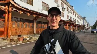 I Was Alone in Furong Town, China