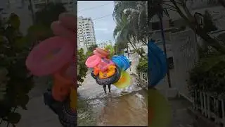 Man Sells Floaties During MAJOR Flood #flood #float