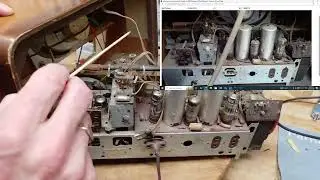 Loewe Opta Model 5716W Tube Radio Video #4 - AM Loop Antenna