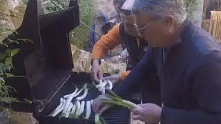 A Spanish Tradition of Eating Colcots