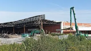 Der Abriss des &Uuml;berseezentrums aus den 60ern hat begonnen (Hamburg, neuer Stadtteil Grasbrook)