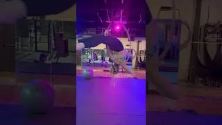 Lyra flow with shoulder stand and crab from top bar #lyra #airflowstrenght #aerialflow #aerial