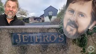 Exploring Jethro's abandoned comedy club