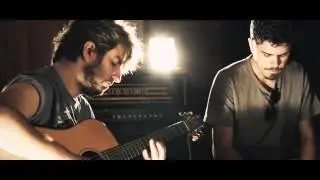 Falling On my knees  / Rodrigo Scudelo