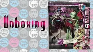 Rochelle Goyle y Venus Mcfly Zombie Shake