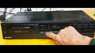 Sony EV-SS650 6-Track Video8 Multi PCM VCR. Six digital audio tracks on a small Video8 Cassette!
