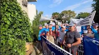 Sindicatele revin &icirc;n stradă la Constanța! Nou protest pe platoul din fața Prefecturii