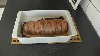 Baconlindad köttfärslimpa